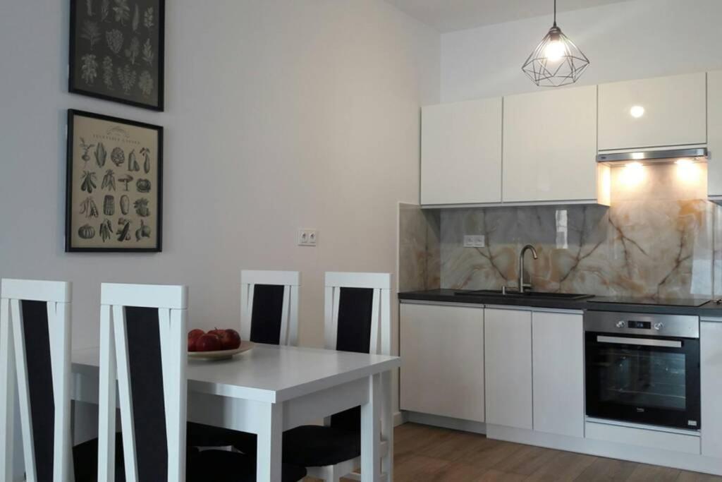 Lux Apartment Close To Medicover And Paley Варшава Экстерьер фото