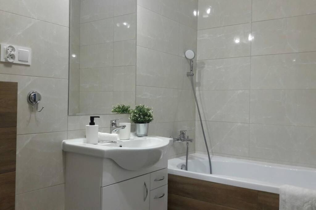 Lux Apartment Close To Medicover And Paley Варшава Экстерьер фото